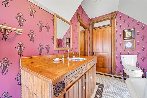 $464,950 | 401 South Harrison Street, Olathe, KS 66061