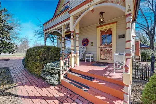 $464,950 | 401 South Harrison Street, Olathe, KS 66061