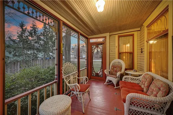 $464,950 | 401 South Harrison Street, Olathe, KS 66061