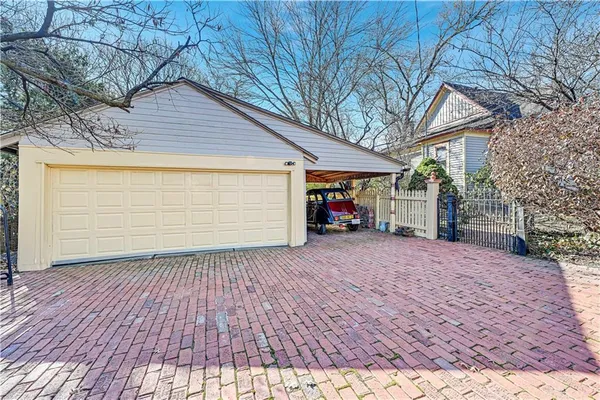 $464,950 | 401 South Harrison Street, Olathe, KS 66061