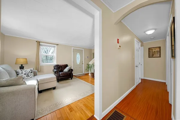 $599,900 | 18 Fox Hill Road, Billerica, MA 01821