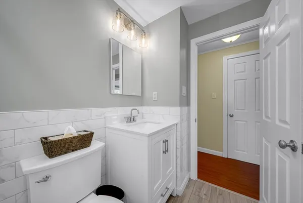 $599,900 | 18 Fox Hill Road, Billerica, MA 01821