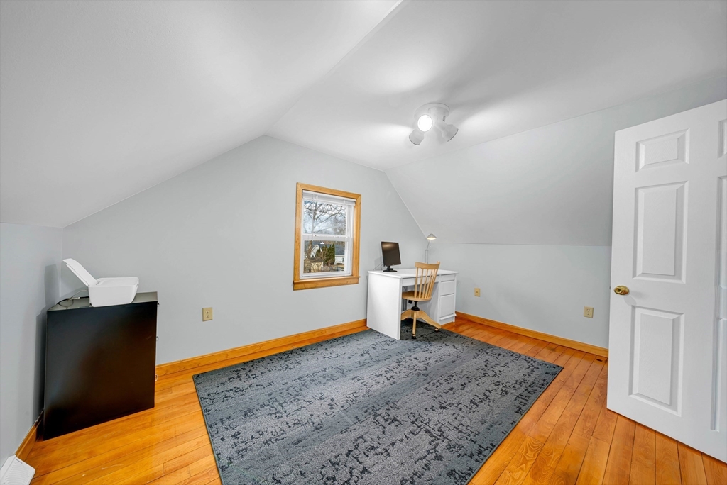 18 Fox Hill Road Billerica, MA 01821 - Photo 22 of 38