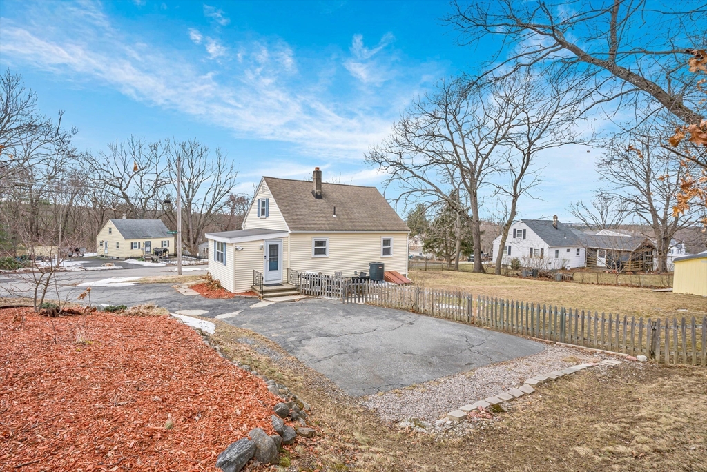 18 Fox Hill Road Billerica, MA 01821 - Photo 35 of 38