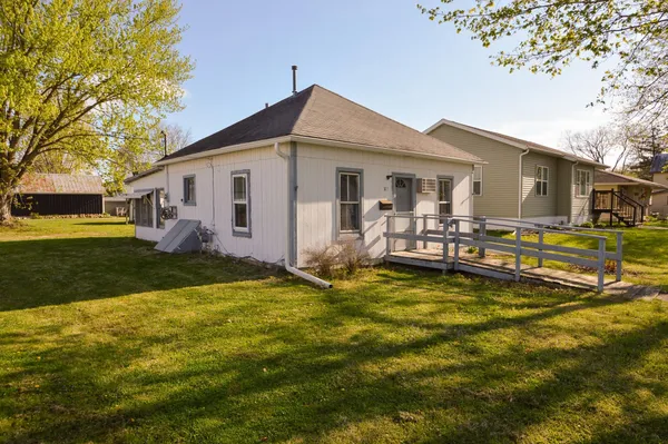 $77,000 | 103 Brindley Street, Boscobel, WI 53805