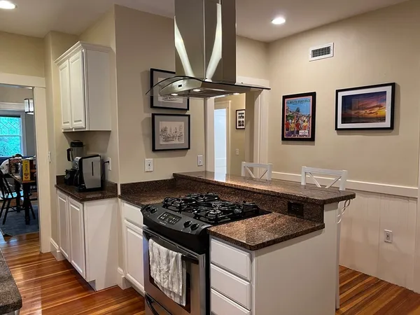 $5,695 | 182 Magazine Street, Unit 1, Cambridge, MA 02139