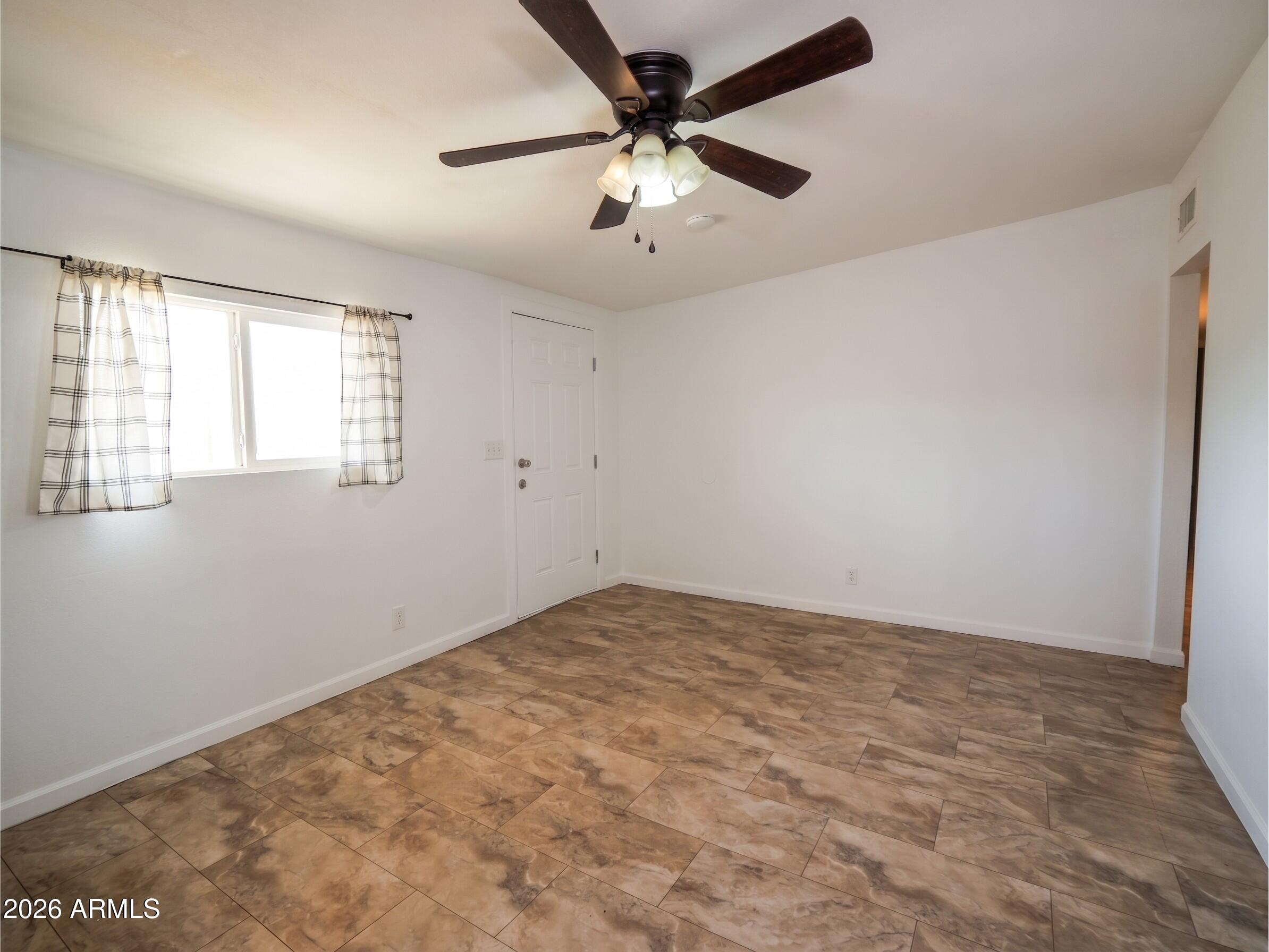 742 West Broadway Road Phoenix, AZ 85041 - Photo 4 of 19 14