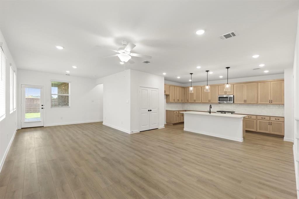 5909 Laurel Lk Lane Pilot Point, TX 76258 - Photo 5 of 27 05. 5909 Laurel Lake - Family (2)