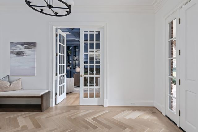 a view of livingroom with furniture