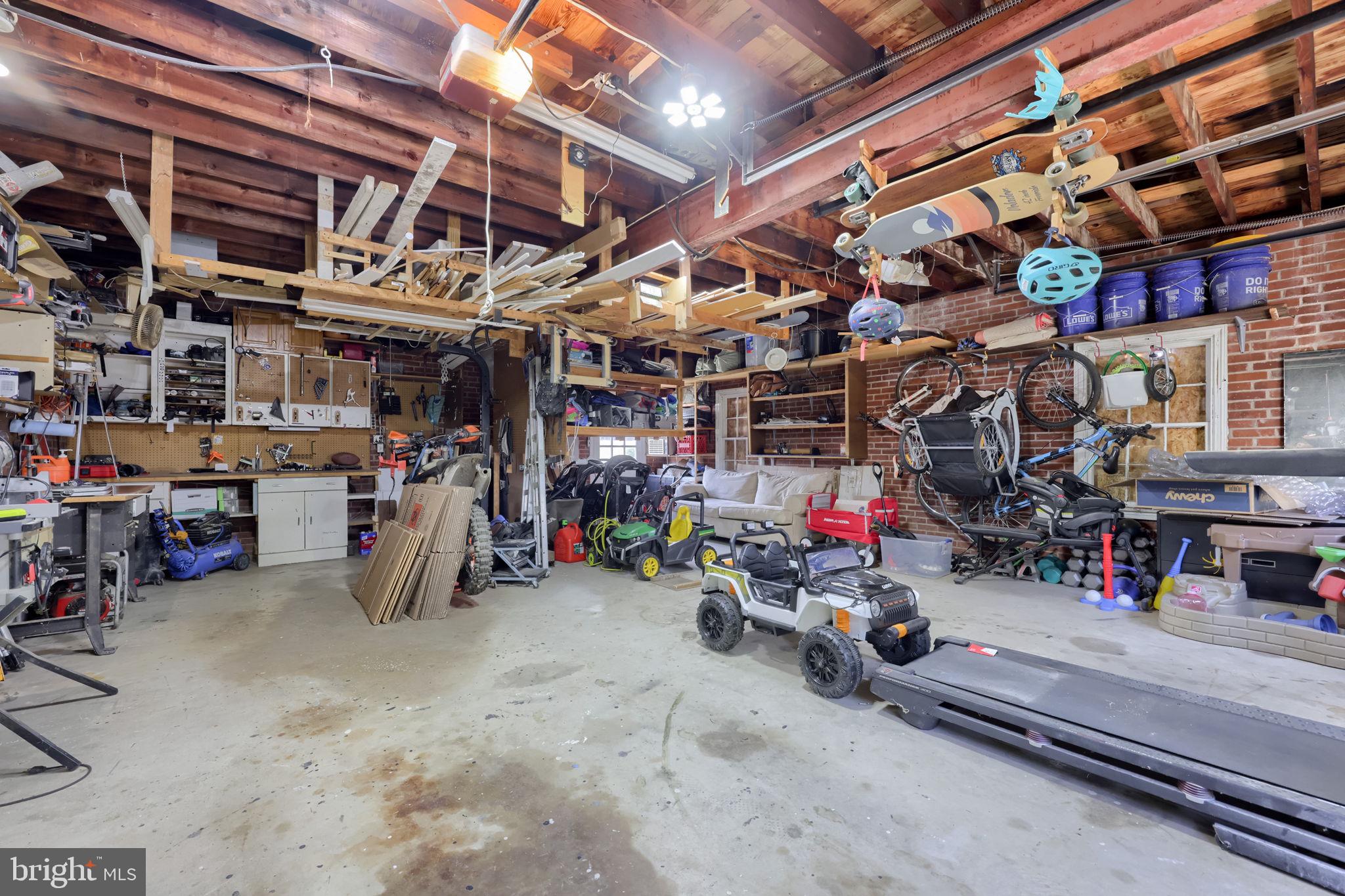 1709 Ridgeview Avenue Lancaster, PA 17603 - Photo 63 of 77 Spacious garage with endless potential.