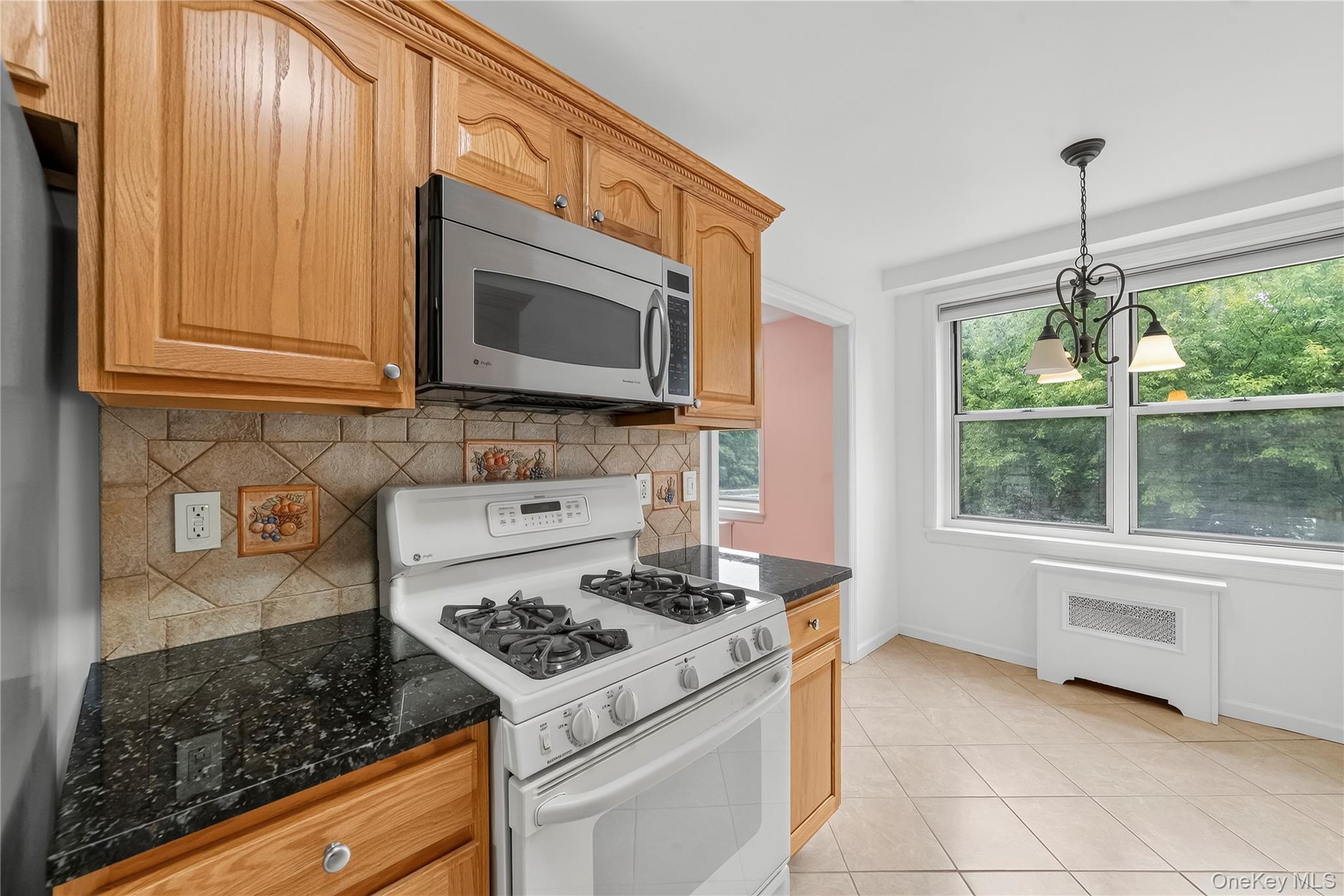 793 Palmer Road, Unit 2F Bronxville, NY 10708 - Photo 13 of 24