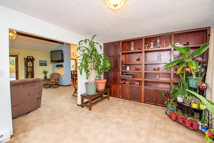 13015 Harrison Road Mishawaka, IN 46544 - Photo 3 of 36 Gallery Image 3