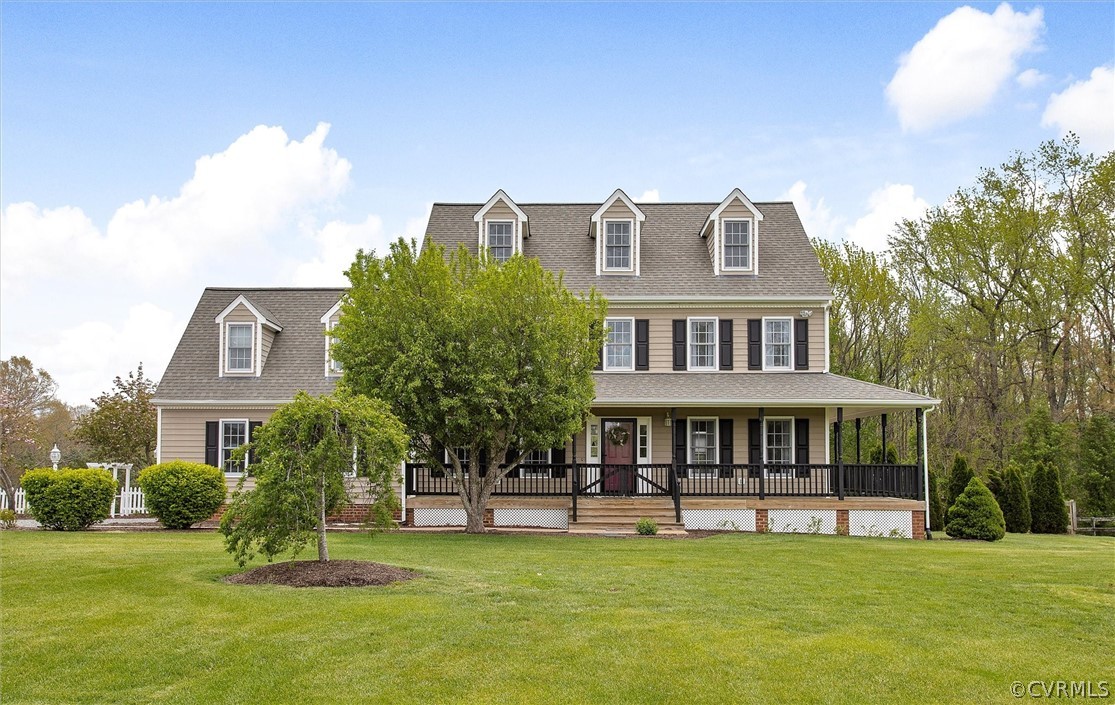 17312 Parsons Ridge Road Beaverdam, VA 23015 - Photo 1 of 49 a view of a house with a swimming pool