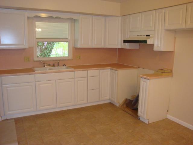 1706 Woodcrest Road Columbus, OH 43232 - Photo 4 of 12 Gallery Image 4