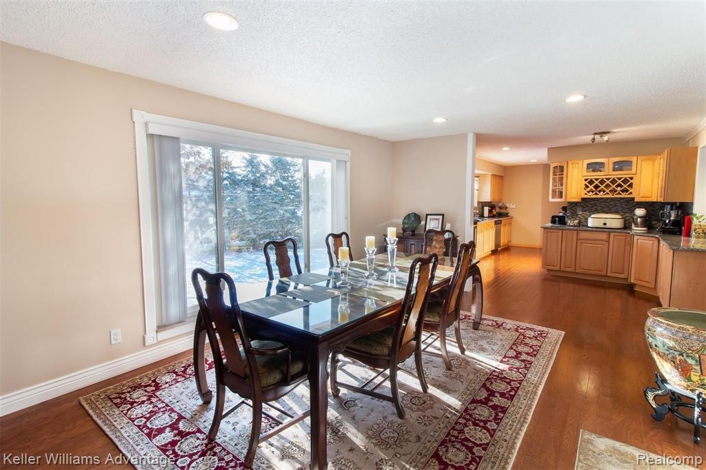 36221 West Lyman Road Farmington Hills, MI 48331 - Photo 11 of 32