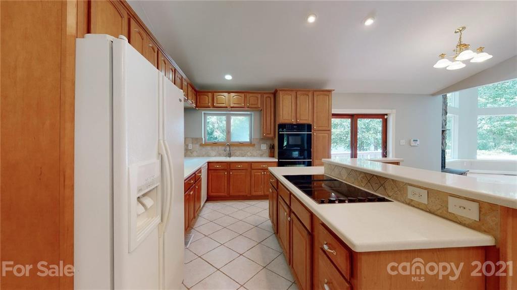 3238 Sadler Road Charlotte, NC 28278 - Photo 3 of 47 Gallery Image 3