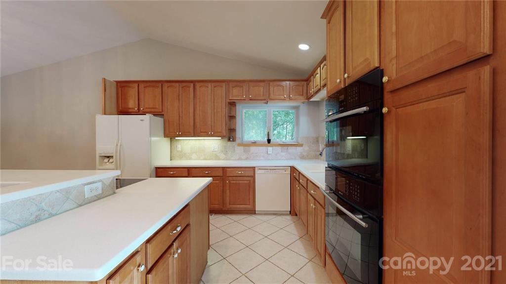 3238 Sadler Road Charlotte, NC 28278 - Photo 5 of 47 Gallery Image 5