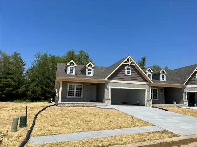 $259,000 | 4814 Azalea Place, Unit 2, Godfrey, IL 62002