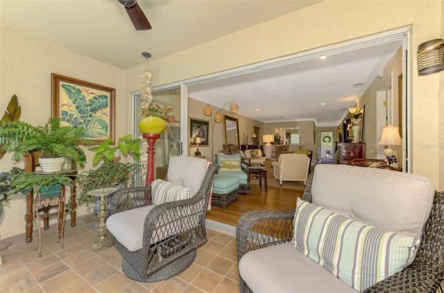 $324,900 | 4489 Longmeadow, Unit 74, Sarasota, FL 34235