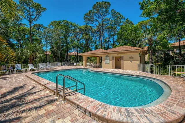 $324,900 | 4489 Longmeadow, Unit 74, Sarasota, FL 34235