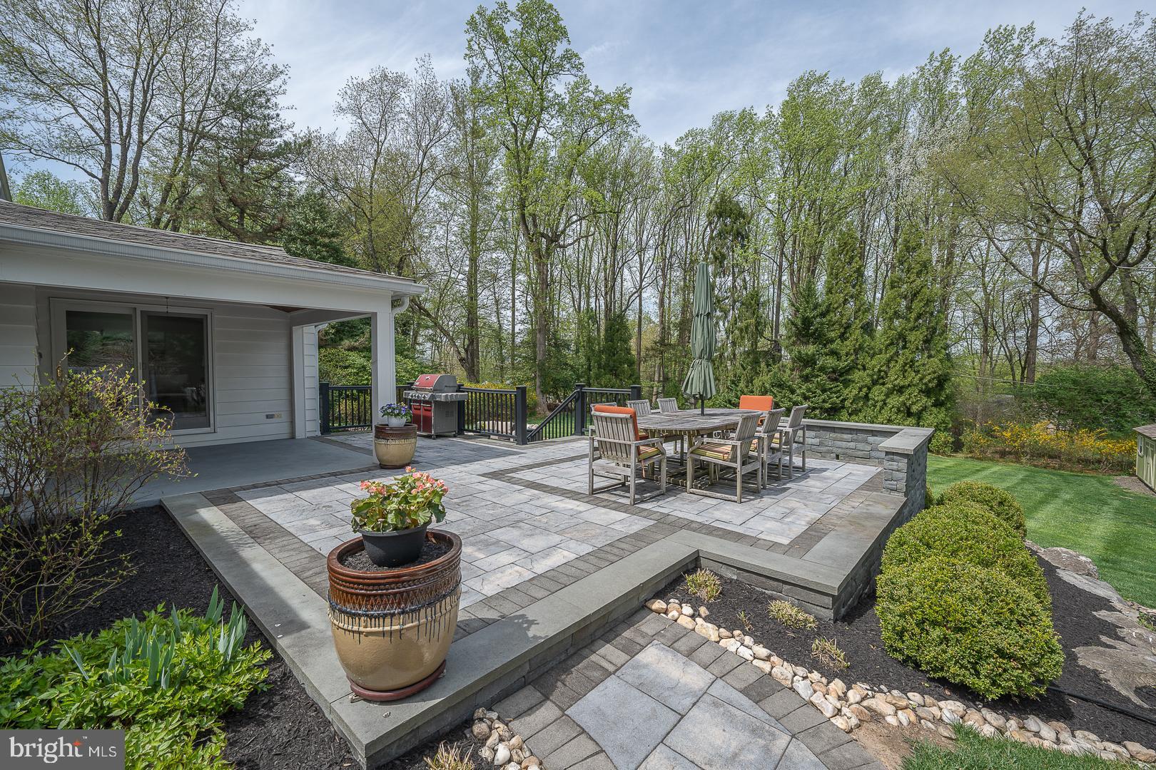 586 Mount View Road Berwyn, PA 19312 - Photo 41 of 47 Outdoor Dining!