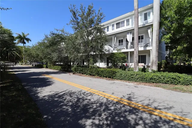 $3,300 | 609 Northeast 28th Street, Unit 3, Wilton Manors, FL 33334