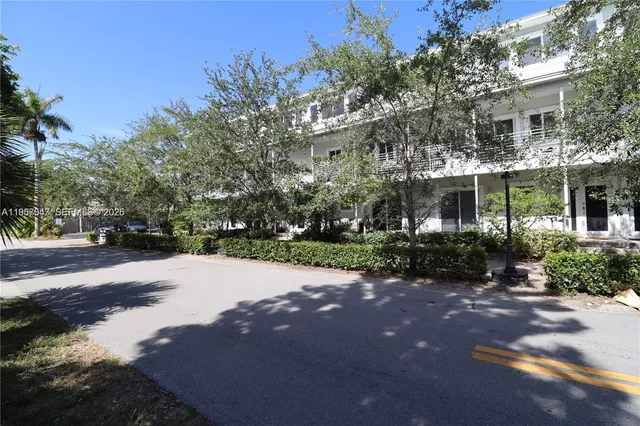 $3,300 | 609 Northeast 28th Street, Unit 3, Wilton Manors, FL 33334