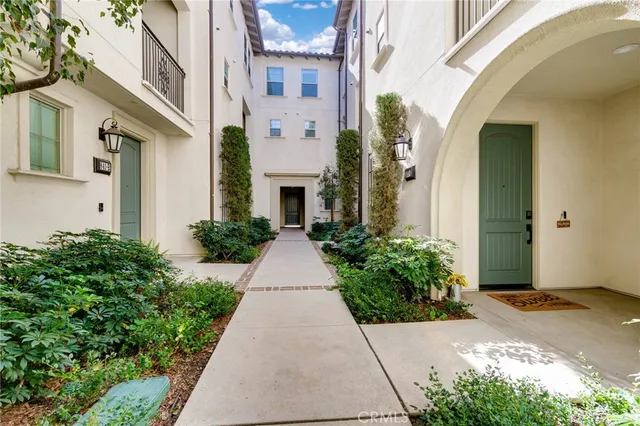 $749,999 | 837 Iris Way, Unit C, Azusa, CA 91702