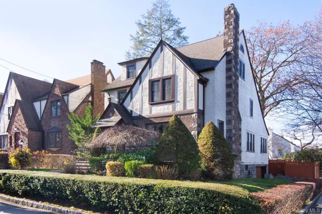$1,270,000 | 233 Kneeland Avenue, Yonkers, NY 10705