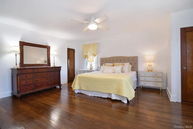 $1,270,000 | 233 Kneeland Avenue, Yonkers, NY 10705