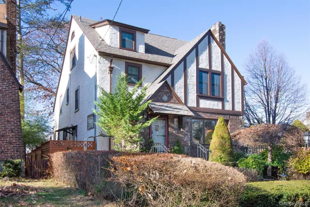$1,270,000 | 233 Kneeland Avenue, Yonkers, NY 10705