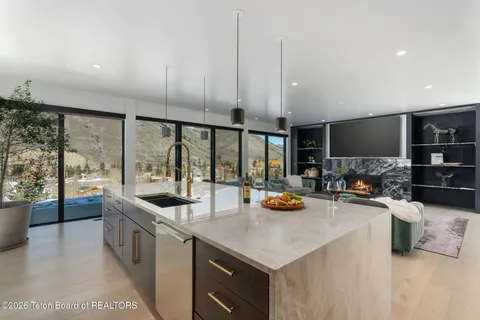 $6,350,000 | 11330 Hoback Junction South Road, Jackson, WY 83001