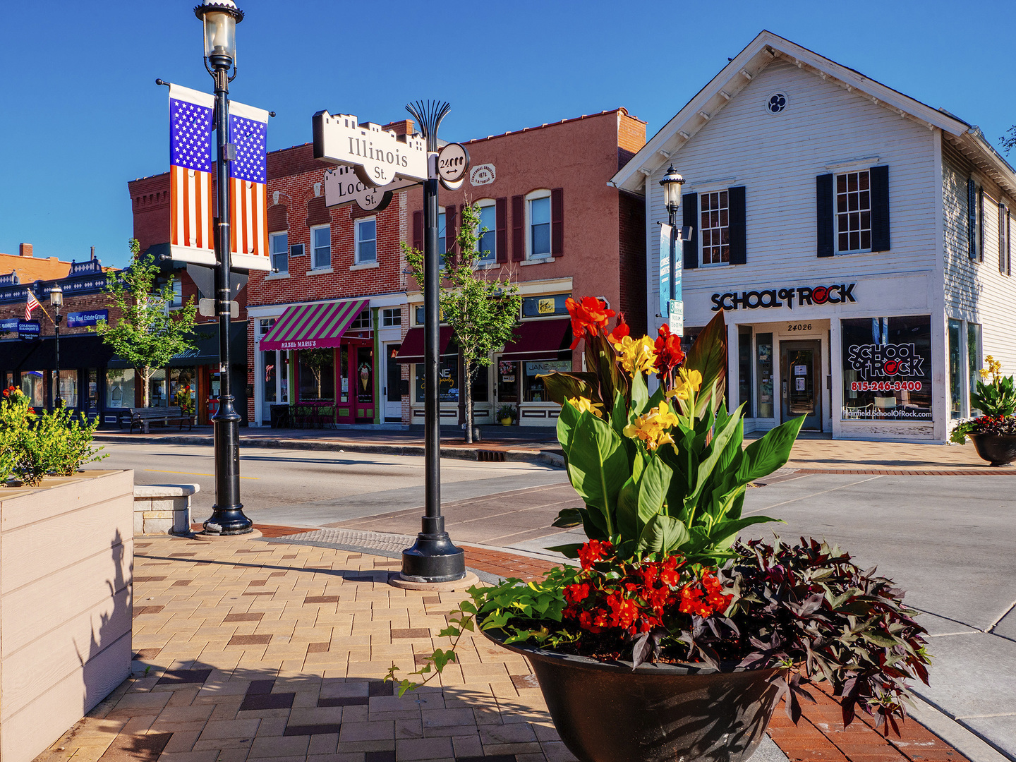 16151 Lake View Road Plainfield, IL 60586 - Photo 17 of 21 a front view of multi story residential apartment building