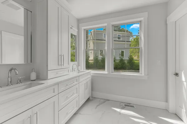 $3,950,000 | 353 Simon Narrows Road, Mashpee, MA 02649