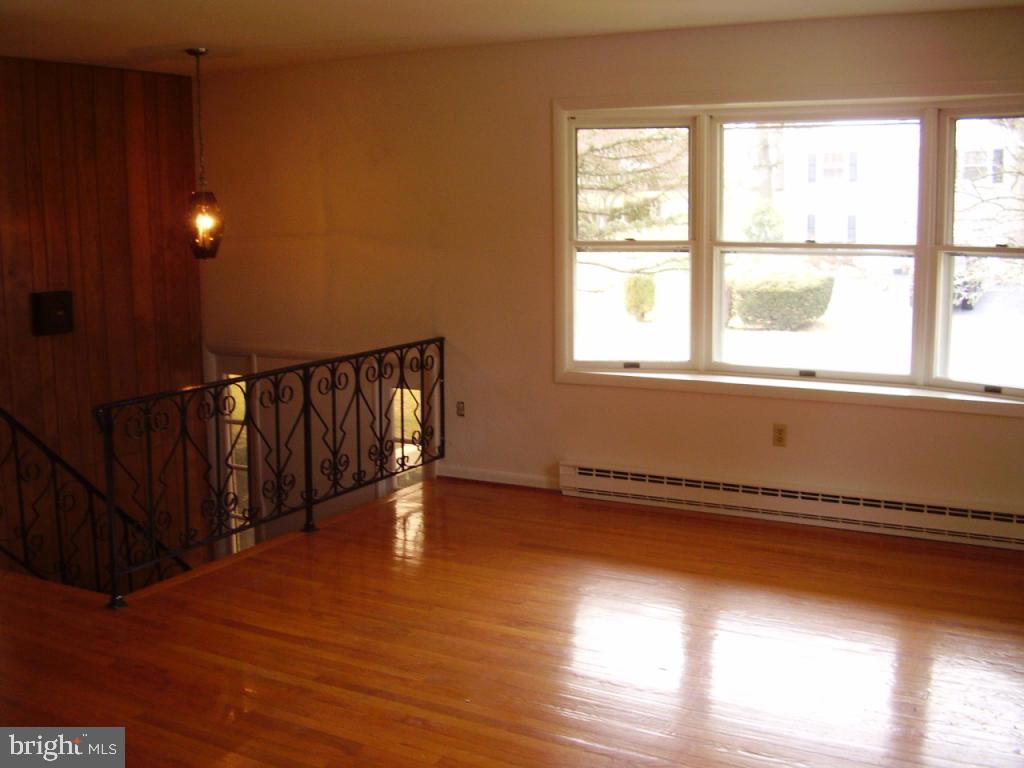 495 Saratoga Road Lancaster, PA 17603 - Photo 8 of 28 Gallery Image 8