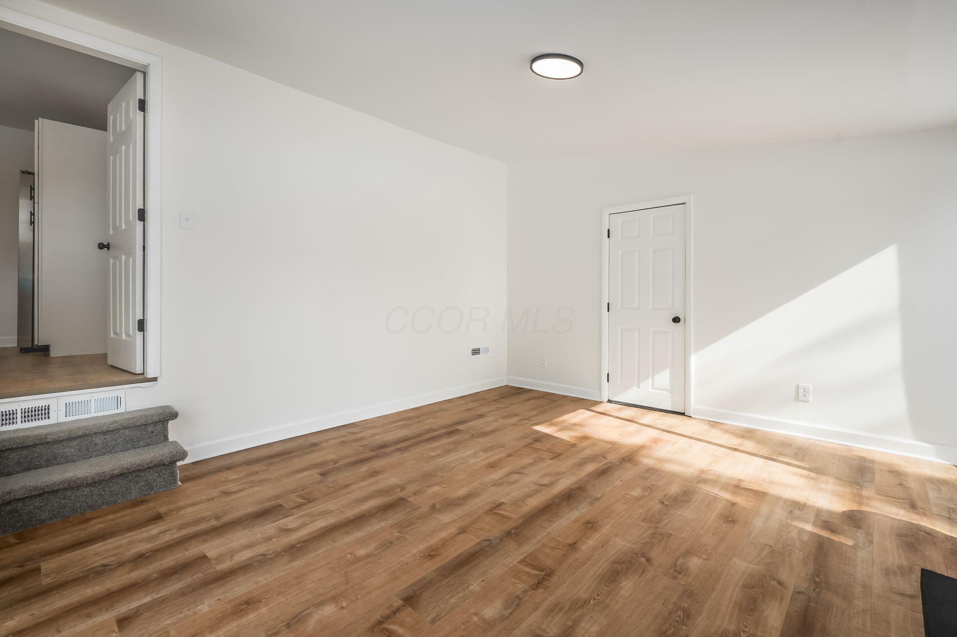 2585 Eakin Road Columbus, OH 43204 - Photo 17 of 43 018_a656_h 2585 Eakin Rd-1009