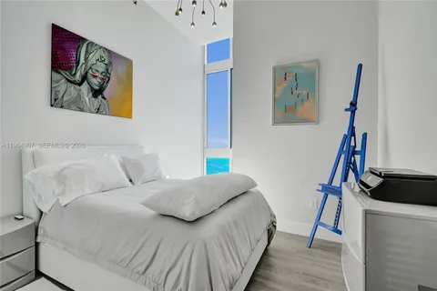 $3,045,000 | 15901 Collins Avenue, Unit 4301, Sunny Isles Beach, FL 33160