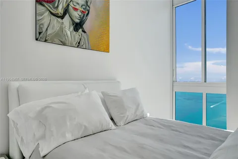 $3,045,000 | 15901 Collins Avenue, Unit 4301, Sunny Isles Beach, FL 33160