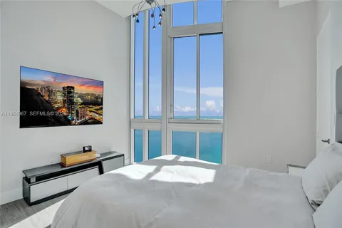 $3,045,000 | 15901 Collins Avenue, Unit 4301, Sunny Isles Beach, FL 33160
