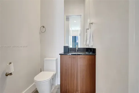 $3,149,000 | 15901 Collins Avenue, Unit 4301, Sunny Isles Beach, FL 33160