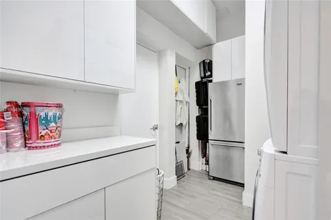 $3,045,000 | 15901 Collins Avenue, Unit 4301, Sunny Isles Beach, FL 33160