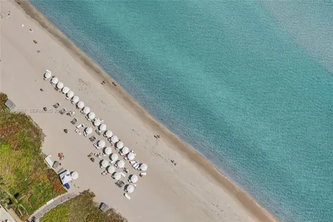 $3,045,000 | 15901 Collins Avenue, Unit 4301, Sunny Isles Beach, FL 33160