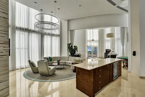 $3,045,000 | 15901 Collins Avenue, Unit 4301, Sunny Isles Beach, FL 33160