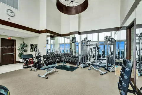$3,045,000 | 15901 Collins Avenue, Unit 4301, Sunny Isles Beach, FL 33160