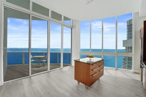 $3,149,000 | 15901 Collins Avenue, Unit 4301, Sunny Isles Beach, FL 33160