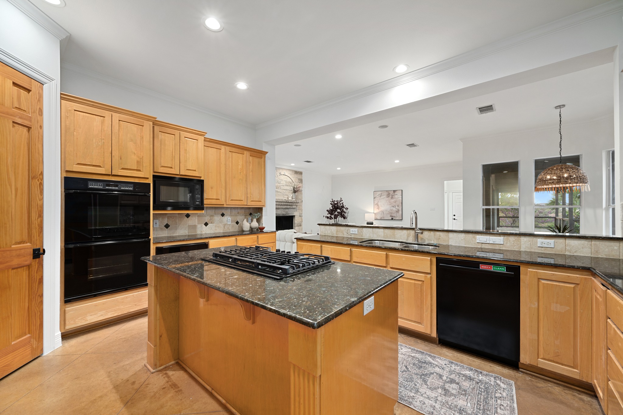 600 River Hills Road Austin, TX 78733 - Photo 18 of 40 Kitchen great as is or ready for easy updates. Gas cooktop.