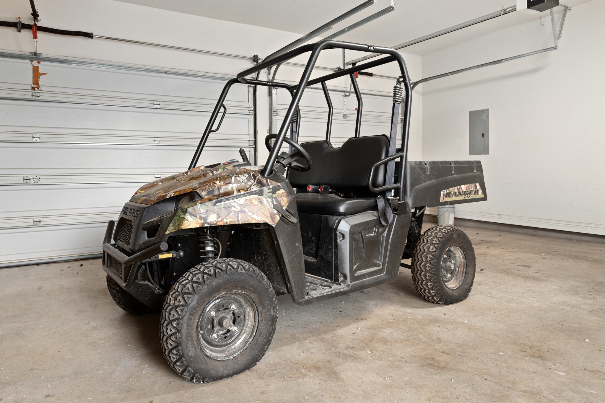 600 River Hills Road Austin, TX 78733 - Photo 31 of 40 Spacious 3 car garage ready for all your toys!