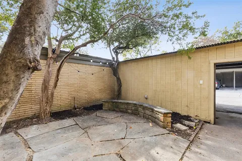 $540,000 | 7506 West Northwest Highway, Unit 9, Dallas, TX 75225