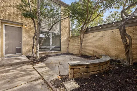 $540,000 | 7506 West Northwest Highway, Unit 9, Dallas, TX 75225