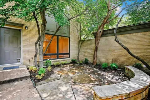 $540,000 | 7506 West Northwest Highway, Unit 9, Dallas, TX 75225
